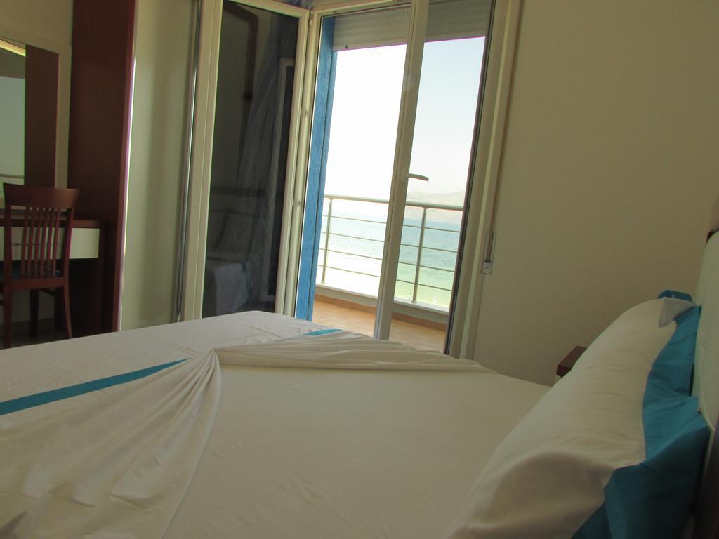 Blue Paradise Hotel Orikum Habitación foto